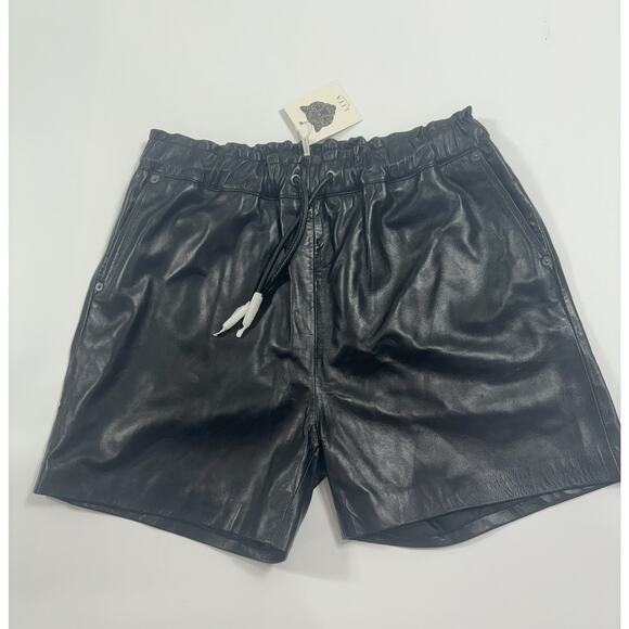 Lita by Ciara NWT‎ Wide Leg Drawstring Lamb Leather Shorts in Black Large - Picture 3 of 6
